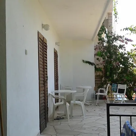Apartments With A Parking Space Brela, Makarska - 20007 Exterior photo