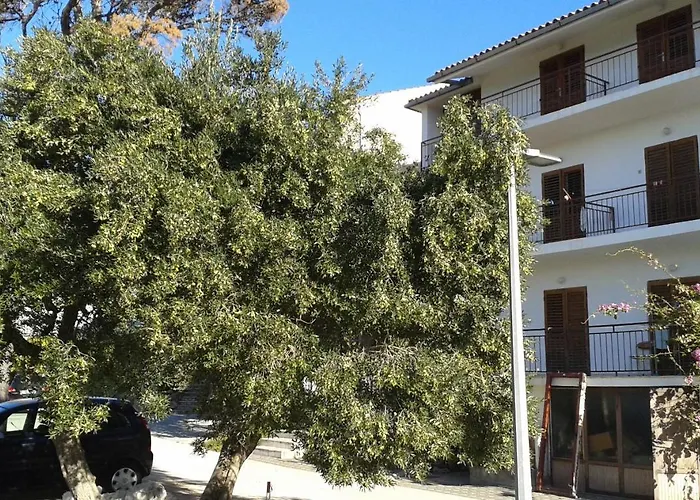 Apartments With A Parking Space Brela, Makarska - 20007