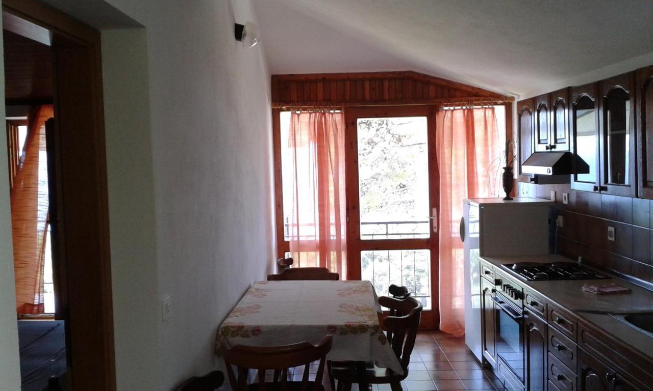 Apartment With A Parking Space Brela, Makarska - 20007 *